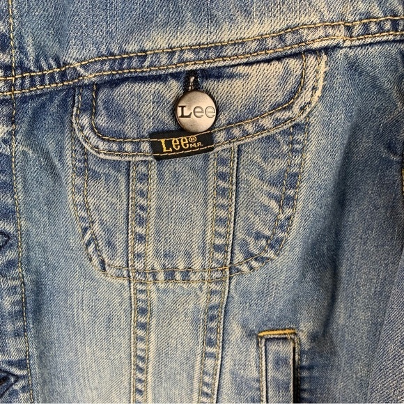 Vintage Lee Women’s M Light Wash Denim Cropped Jean Jacket Y2K 90s 80s Western - Picture 3 of 8